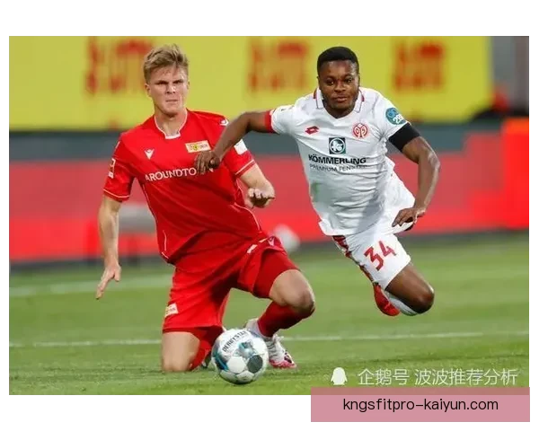 德甲转会合同细节逐渐透明，各队补强策略成焦点分析。